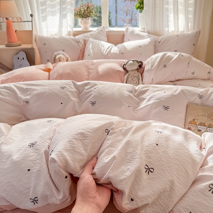 91家纺网 家纺一手货源 找家纺 丽美人家纺 2026新款A类皱皱纱双层印花单被套 BT粉色蝴蝶结