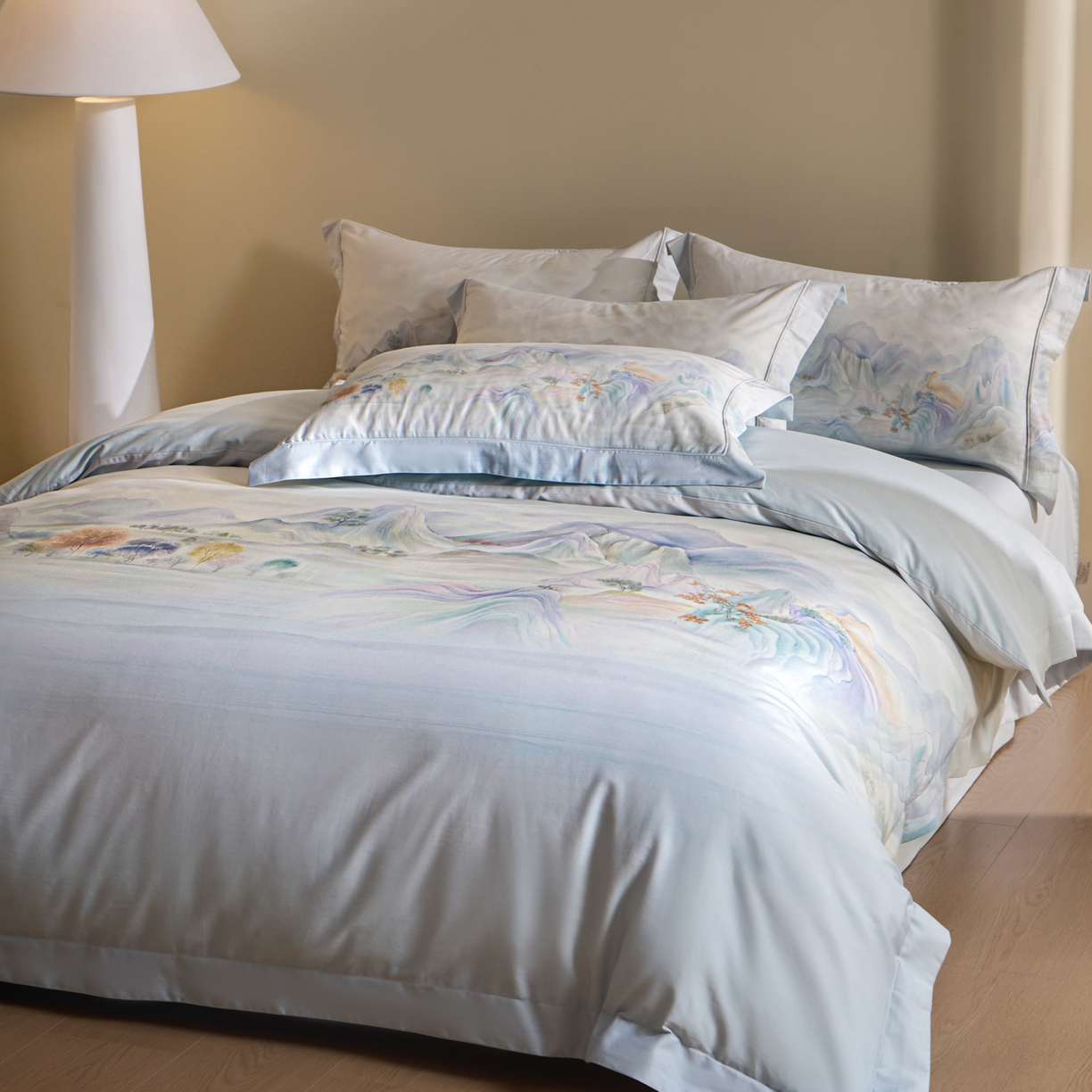 91家纺网 家纺一手货源 找家纺 禾时 2026新款全棉纯棉数码印花埋绳款四件套 淡墨春山（绿）