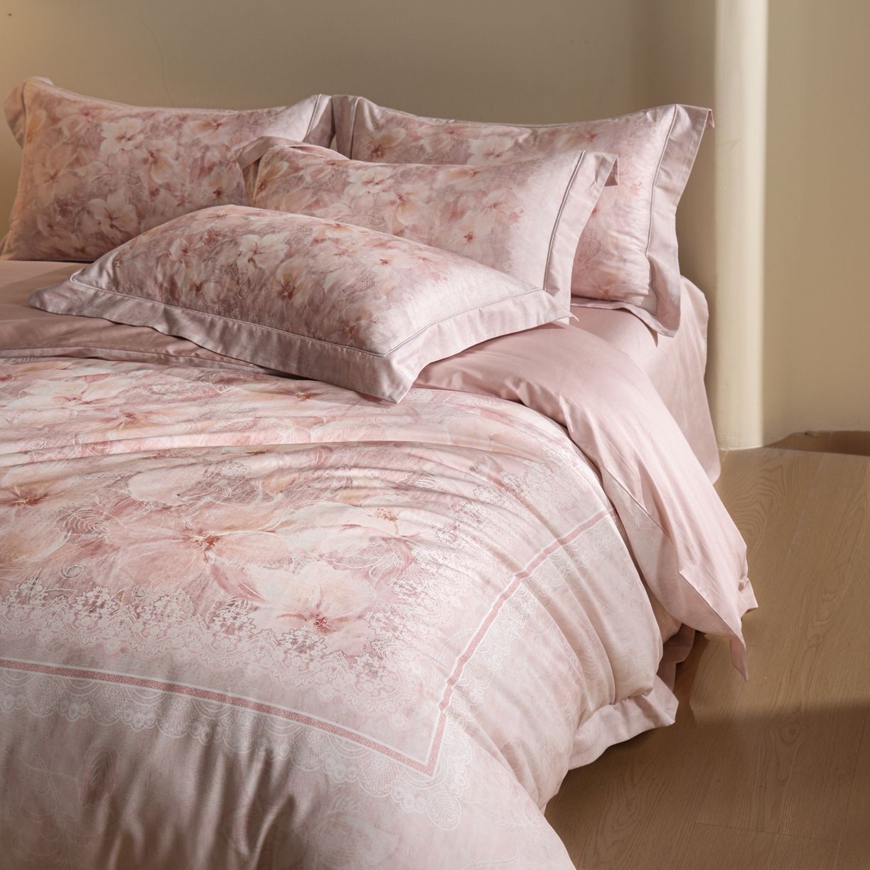 91家纺网 家纺一手货源 找家纺 禾时 2026新款全棉纯棉数码印花埋绳款四件套 绯花若梦（粉）