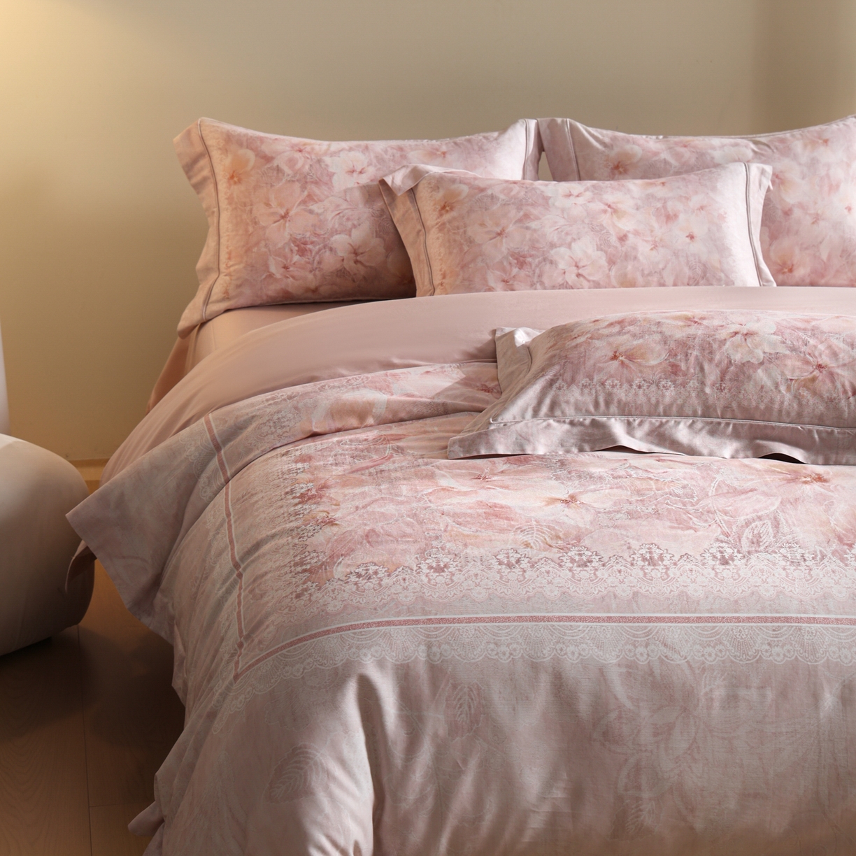 91家纺网 家纺一手货源 找家纺 禾时 2026新款全棉纯棉数码印花埋绳款四件套 绯花若梦（粉）