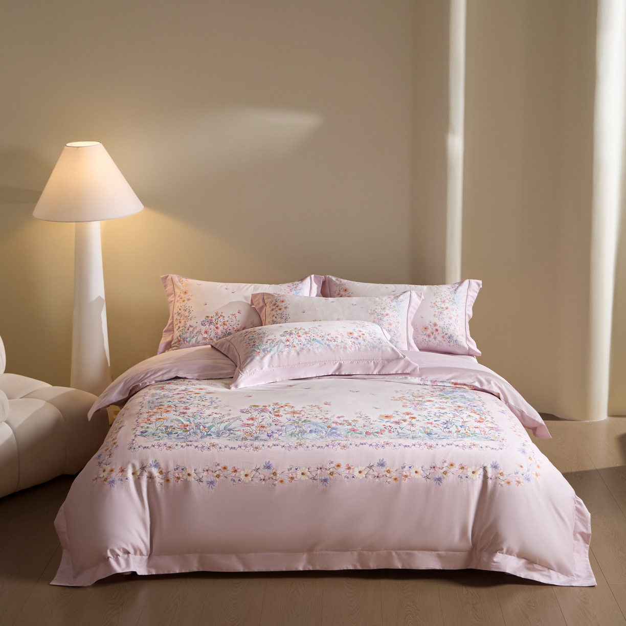 91家纺网 家纺一手货源 找家纺 禾时 2026新款全棉纯棉数码印花埋绳款四件套 花间逐梦（粉）