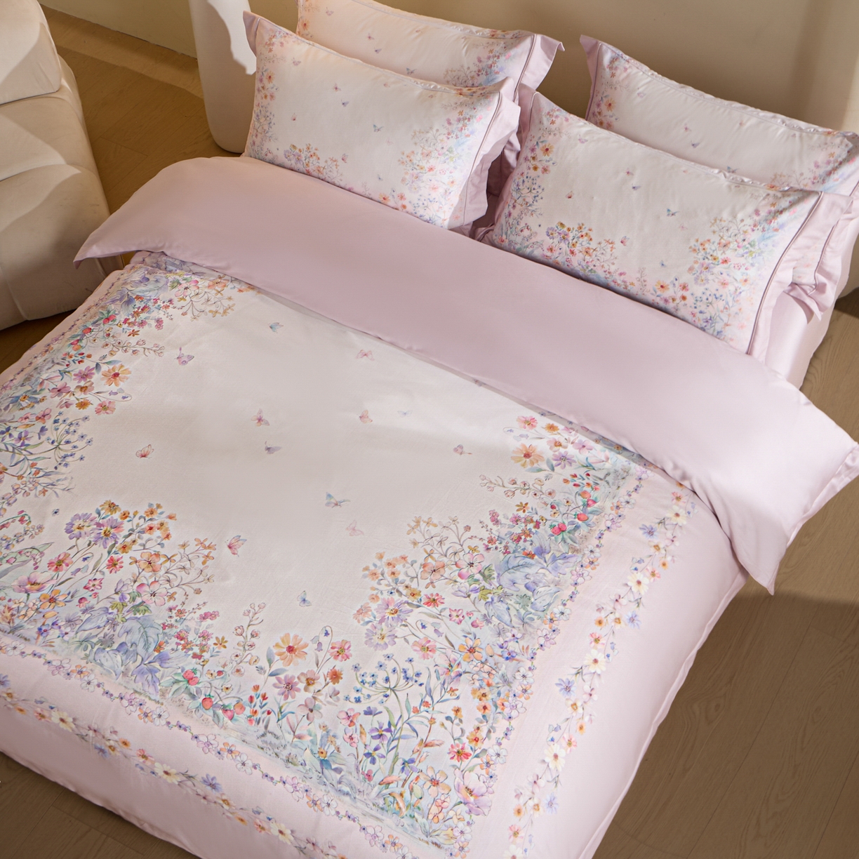 91家纺网 家纺一手货源 找家纺 禾时 2026新款全棉纯棉数码印花埋绳款四件套 花间逐梦（粉）