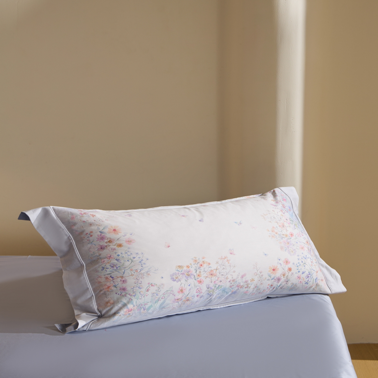 91家纺网 家纺一手货源 找家纺 禾时 2026新款全棉纯棉数码印花埋绳款四件套 花间逐梦（蓝紫）