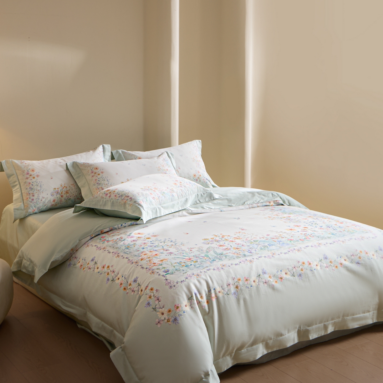 91家纺网 家纺一手货源 找家纺 禾时 2026新款全棉纯棉数码印花埋绳款四件套 花间逐梦（绿）