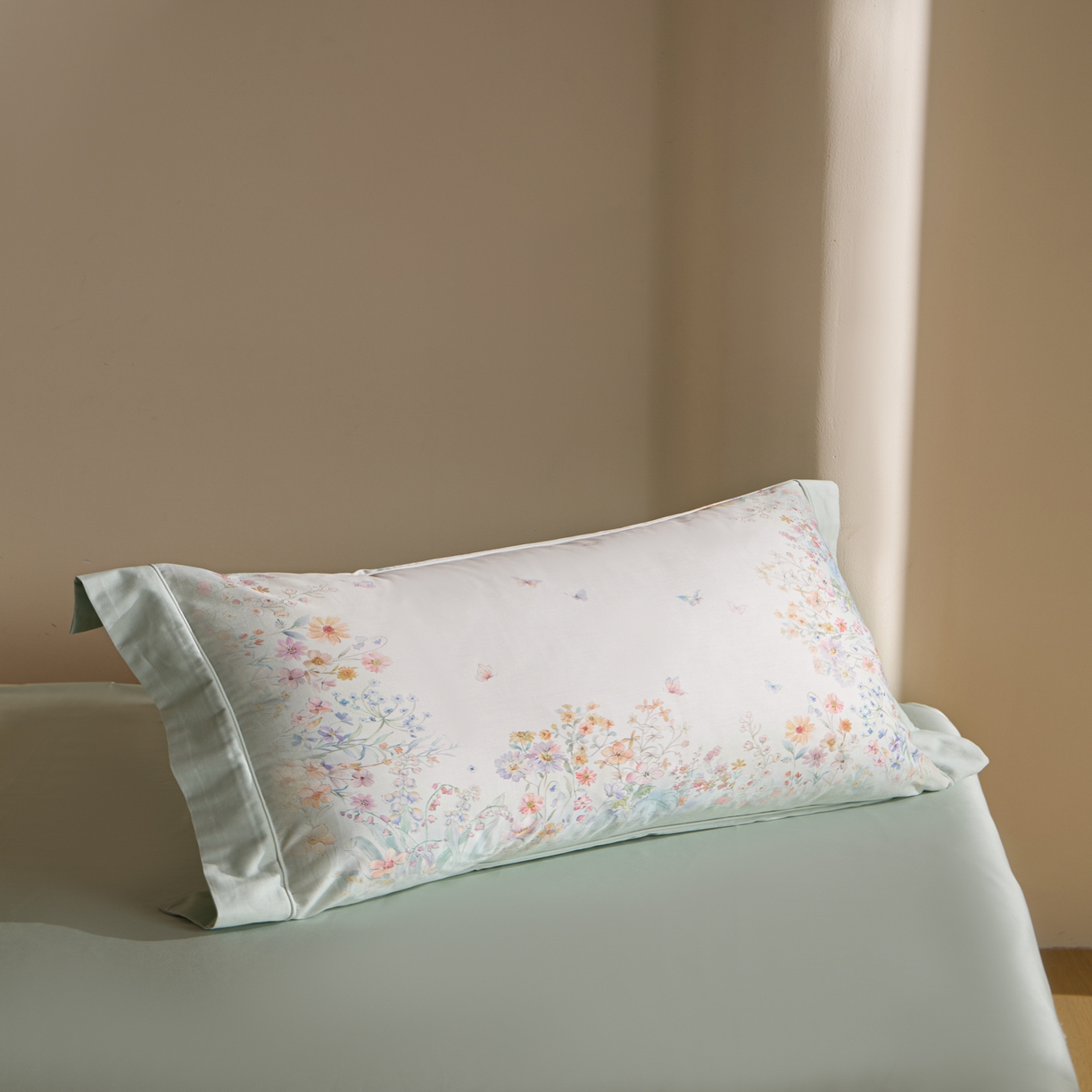 91家纺网 家纺一手货源 找家纺 禾时 2026新款全棉纯棉数码印花埋绳款四件套 花间逐梦（绿）