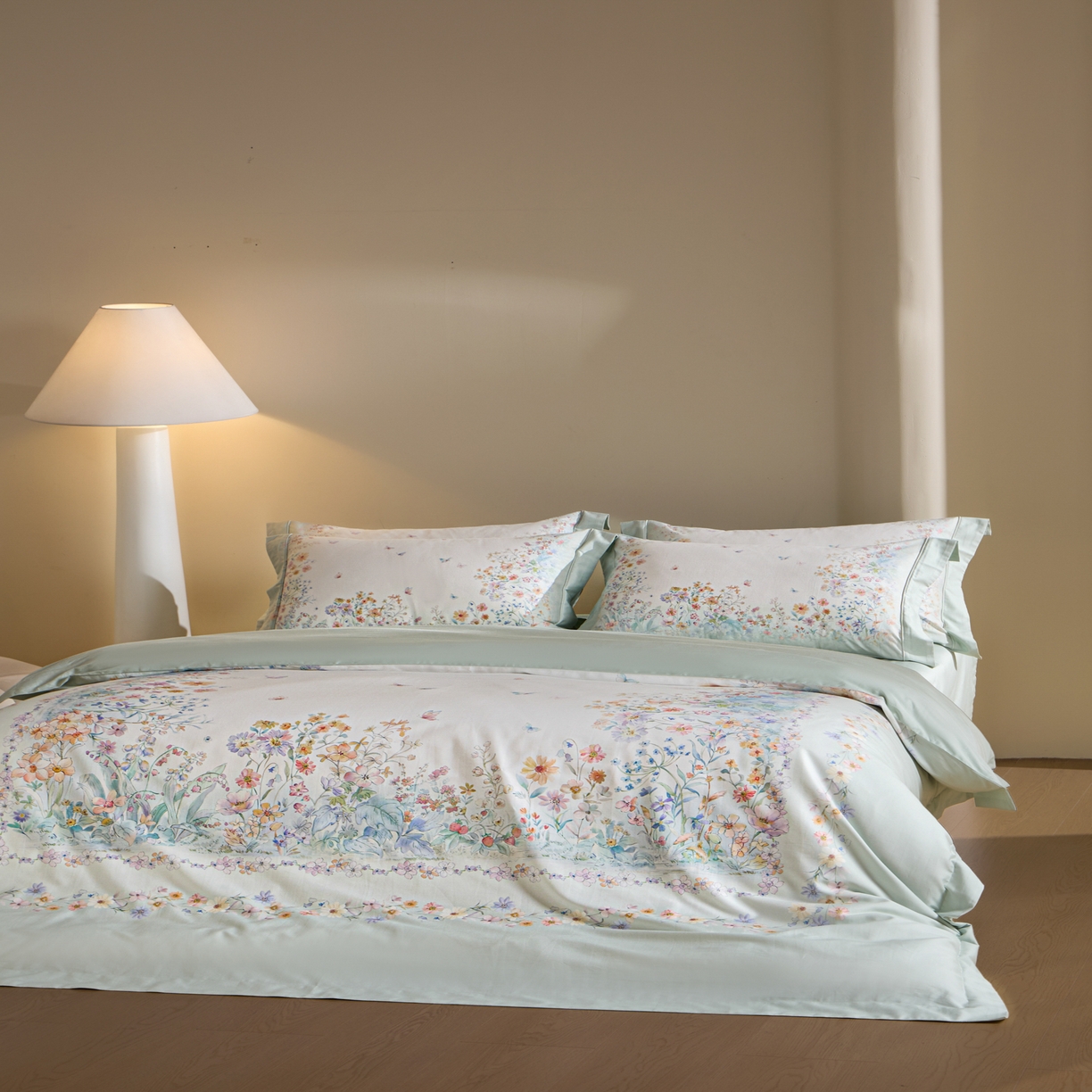 91家纺网 家纺一手货源 找家纺 禾时 2026新款全棉纯棉数码印花埋绳款四件套 花间逐梦（绿）