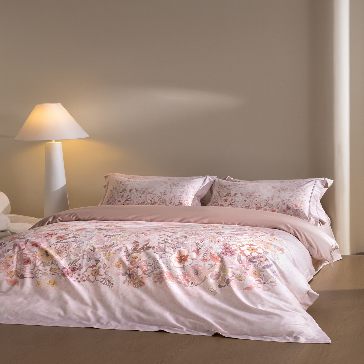 91家纺网 家纺一手货源 找家纺 禾时 2026新款全棉纯棉数码印花埋绳款四件套 花笺梦语（粉）