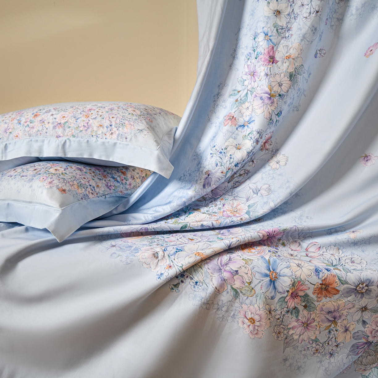 91家纺网 家纺一手货源 找家纺 禾时 2026新款全棉纯棉数码印花埋绳款四件套 花影轻描（蓝）