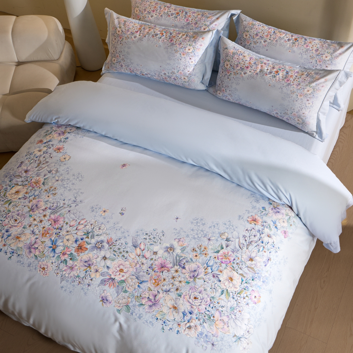 91家纺网 家纺一手货源 找家纺 禾时 2026新款全棉纯棉数码印花埋绳款四件套 花影轻描（蓝）