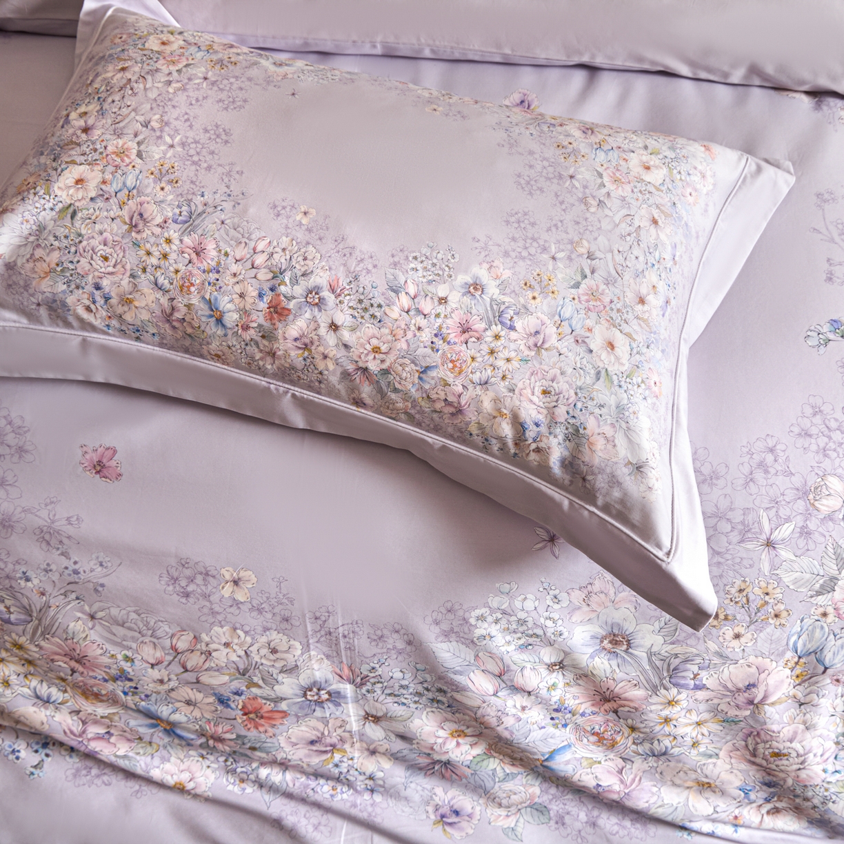 91家纺网 家纺一手货源 找家纺 禾时 2026新款全棉纯棉数码印花埋绳款四件套 花影轻描（紫）