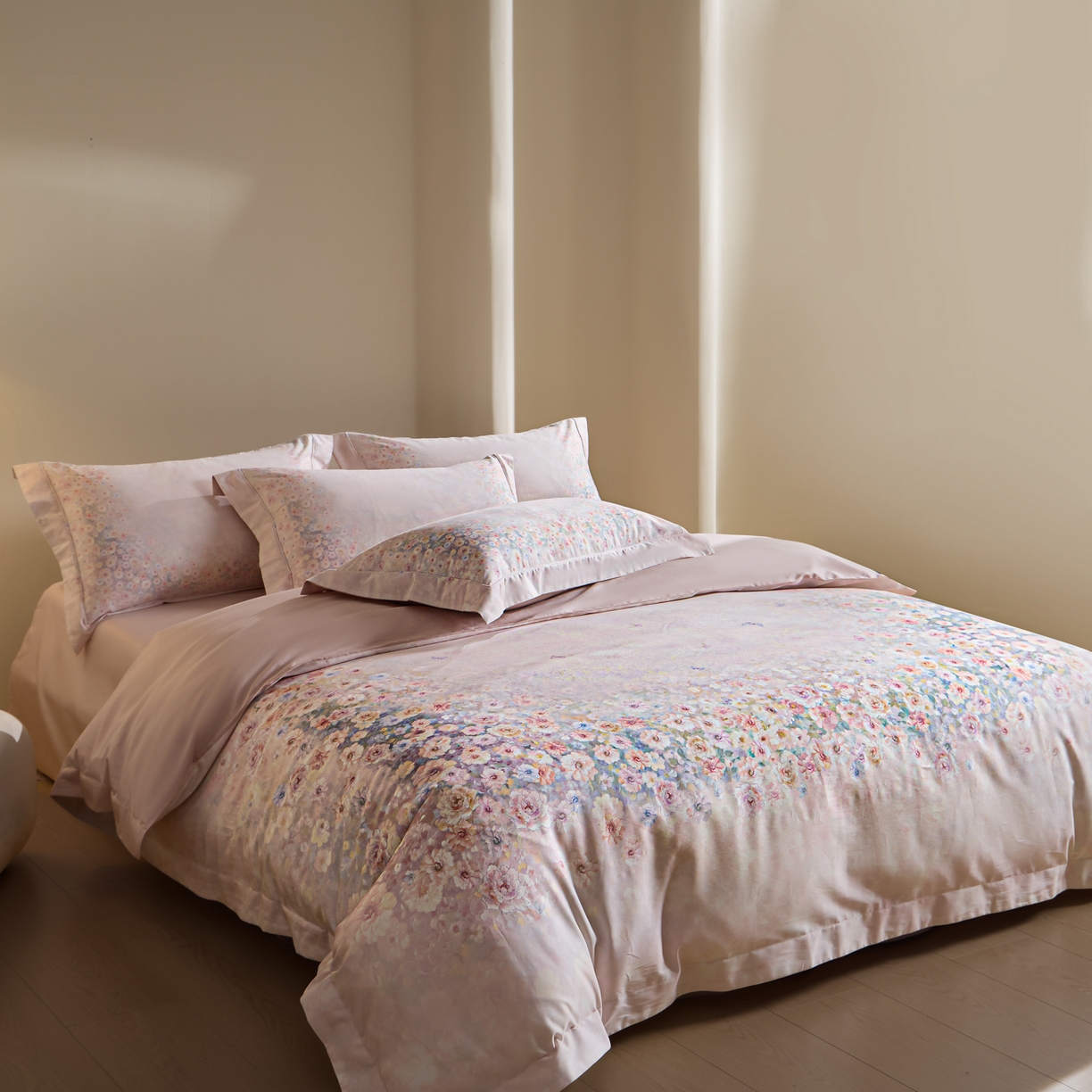 91家纺网 家纺一手货源 找家纺 禾时 2026新款全棉纯棉数码印花埋绳款四件套 浅春织梦（粉）