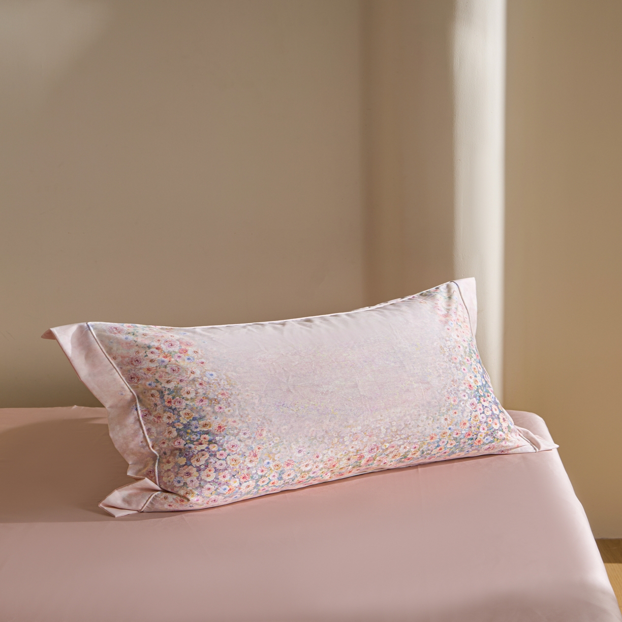 91家纺网 家纺一手货源 找家纺 禾时 2026新款全棉纯棉数码印花埋绳款四件套 浅春织梦（粉）