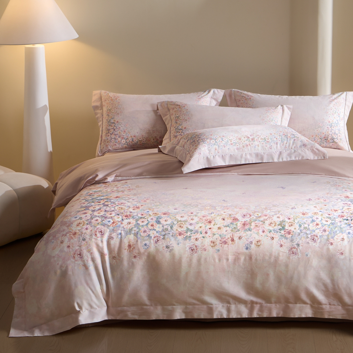 91家纺网 家纺一手货源 找家纺 禾时 2026新款全棉纯棉数码印花埋绳款四件套 浅春织梦（粉）