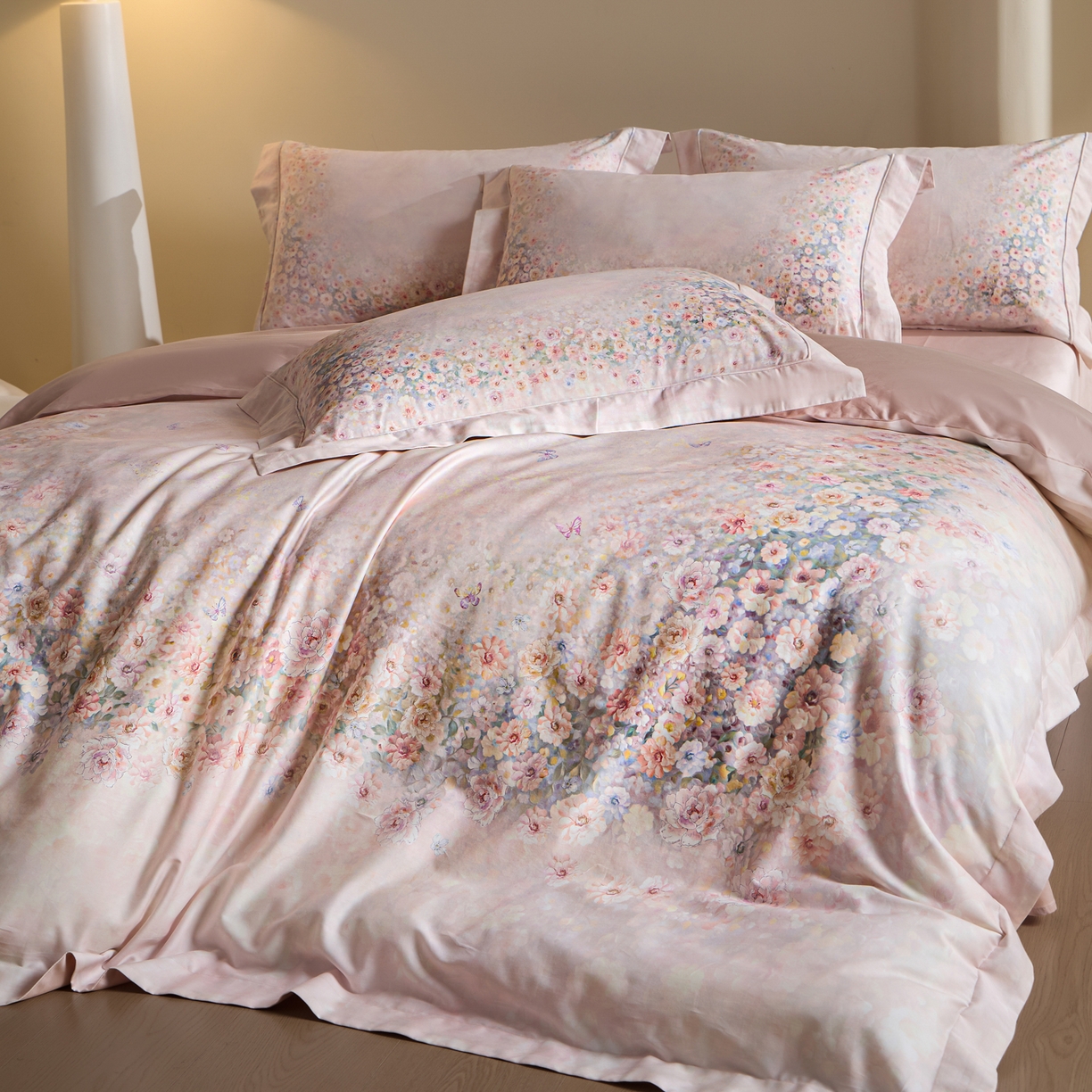 91家纺网 家纺一手货源 找家纺 禾时 2026新款全棉纯棉数码印花埋绳款四件套 浅春织梦（粉）