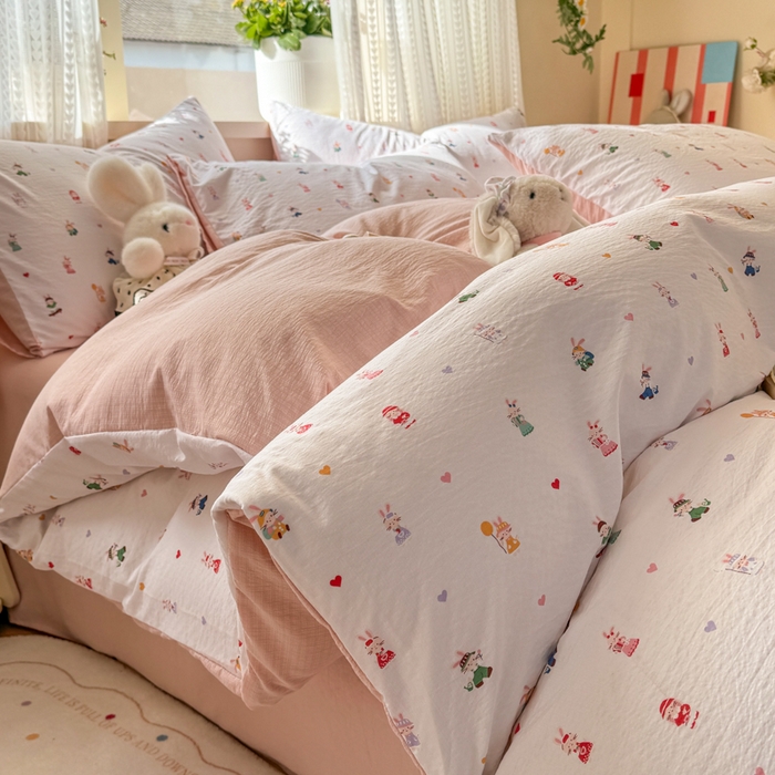91家纺网 家纺一手货源 找家纺 丽美人家纺 2026新款A类皱皱纱双层印花单被套 BT桃心萌兔集