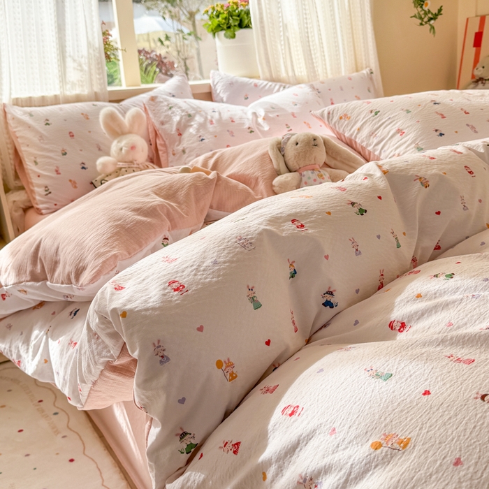 91家纺网 家纺一手货源 找家纺 丽美人家纺 2026新款A类皱皱纱双层印花单被套 BT桃心萌兔集