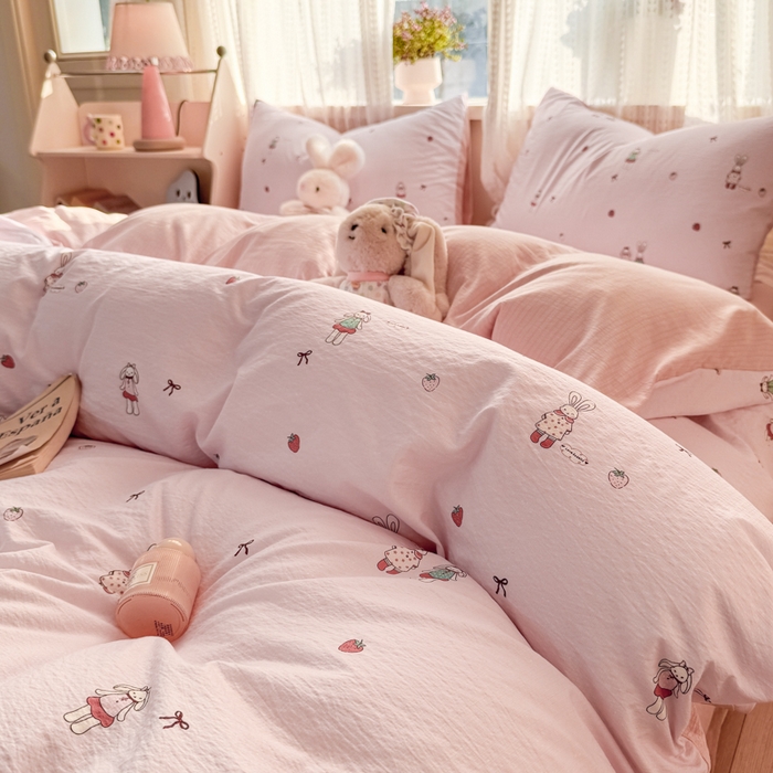 91家纺网 家纺一手货源 找家纺 丽美人家纺 2026新款A类皱皱纱双层印花单被套 BT兔小姐