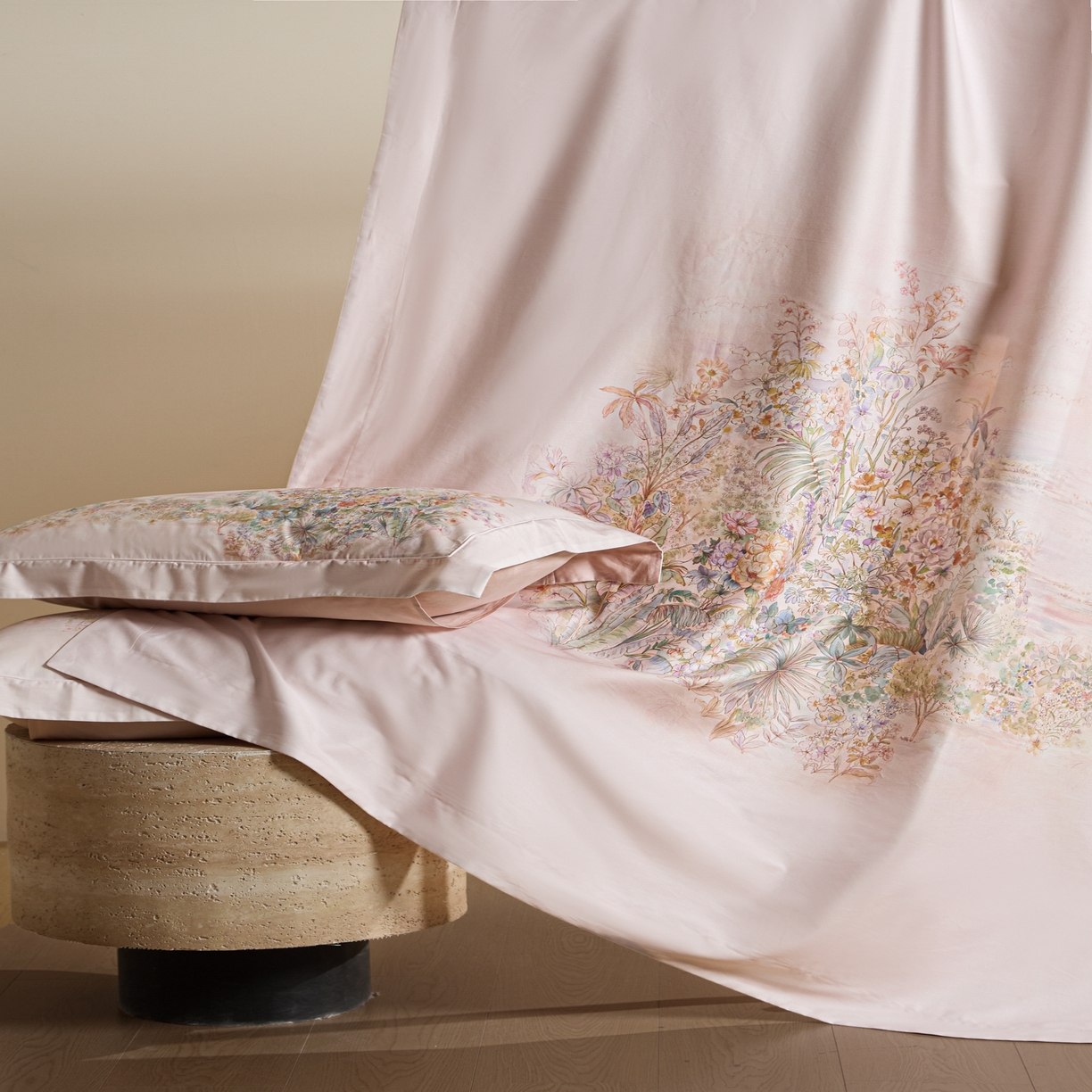 91家纺网 家纺一手货源 找家纺 禾时 2026新款全棉纯棉数码印花埋绳款四件套 浅芜（粉）