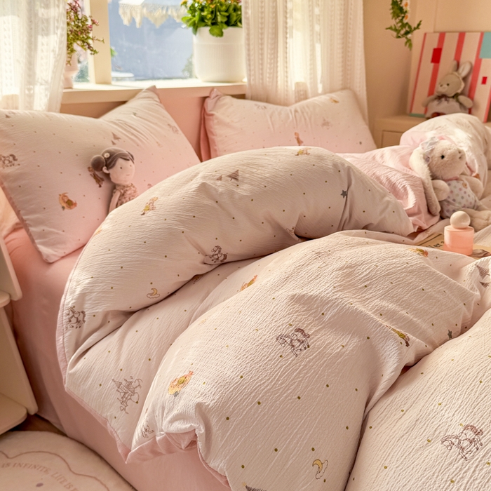 91家纺网 家纺一手货源 找家纺 丽美人家纺 2026新款A类皱皱纱双层印花单被套 BT月境骑踪