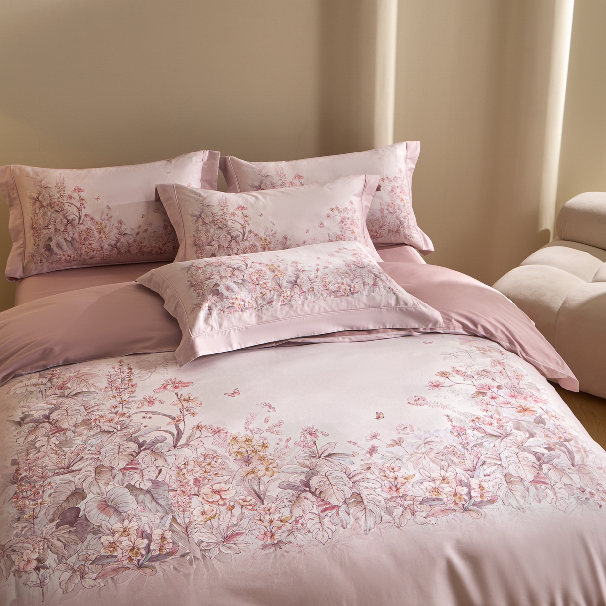 91家纺网 家纺一手货源 找家纺 禾时 2026新款全棉纯棉数码印花埋绳款四件套 轻烟蝶薇（豆沙粉）