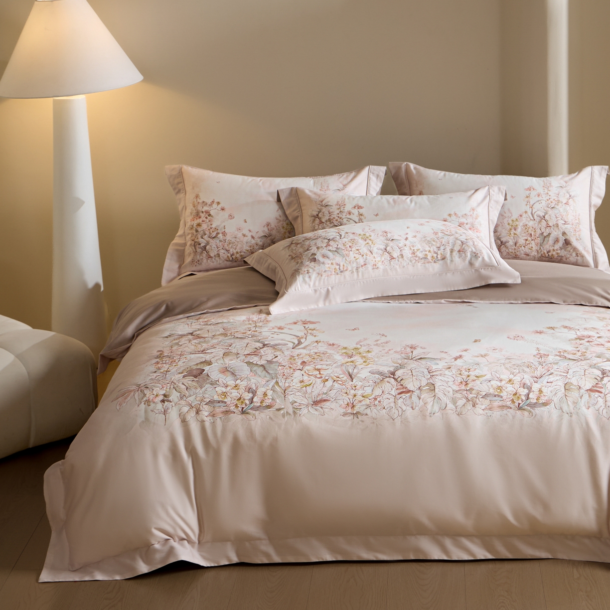 91家纺网 家纺一手货源 找家纺 禾时 2026新款全棉纯棉数码印花埋绳款四件套 轻烟蝶薇（米）