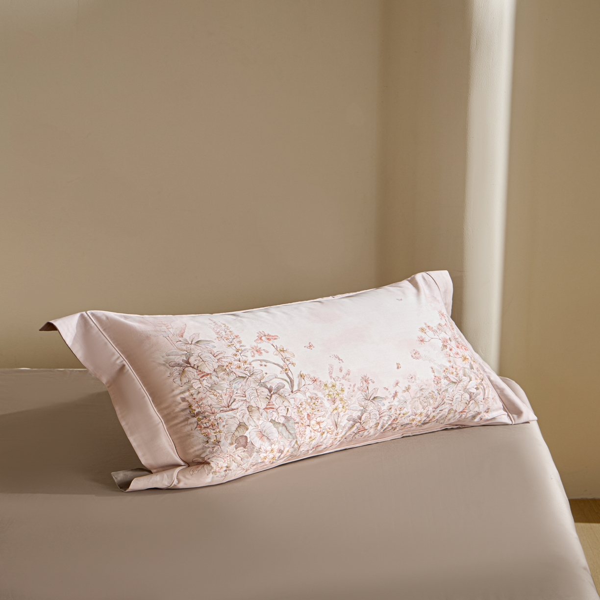 91家纺网 家纺一手货源 找家纺 禾时 2026新款全棉纯棉数码印花埋绳款四件套 轻烟蝶薇（米）