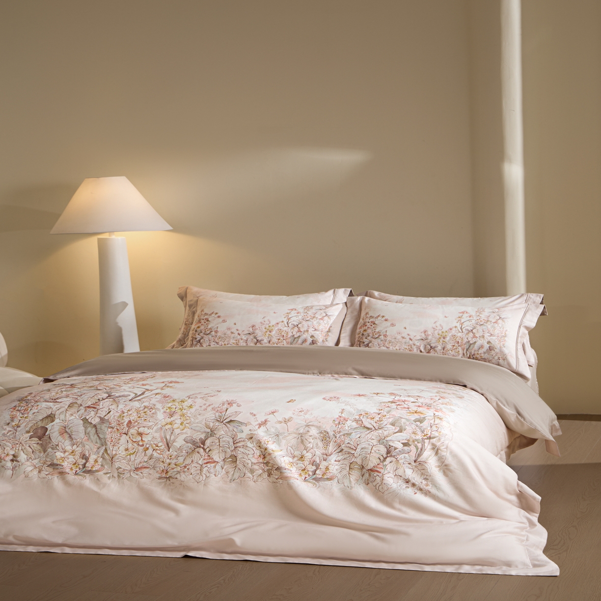 91家纺网 家纺一手货源 找家纺 禾时 2026新款全棉纯棉数码印花埋绳款四件套 轻烟蝶薇（米）