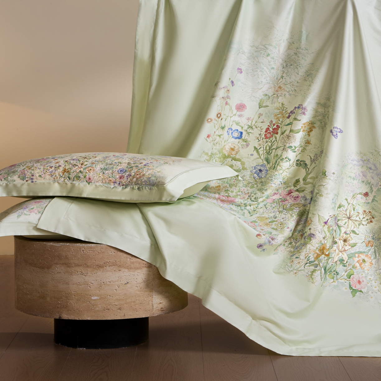 91家纺网 家纺一手货源 找家纺 禾时 2026新款全棉纯棉数码印花埋绳款四件套 雾花蝶影（绿）