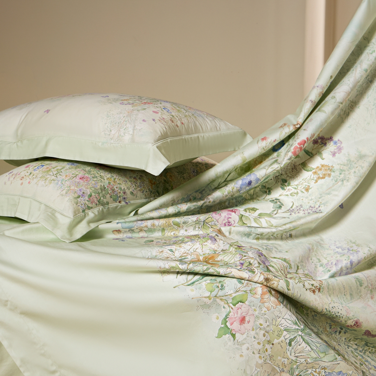 91家纺网 家纺一手货源 找家纺 禾时 2026新款全棉纯棉数码印花埋绳款四件套 雾花蝶影（绿）