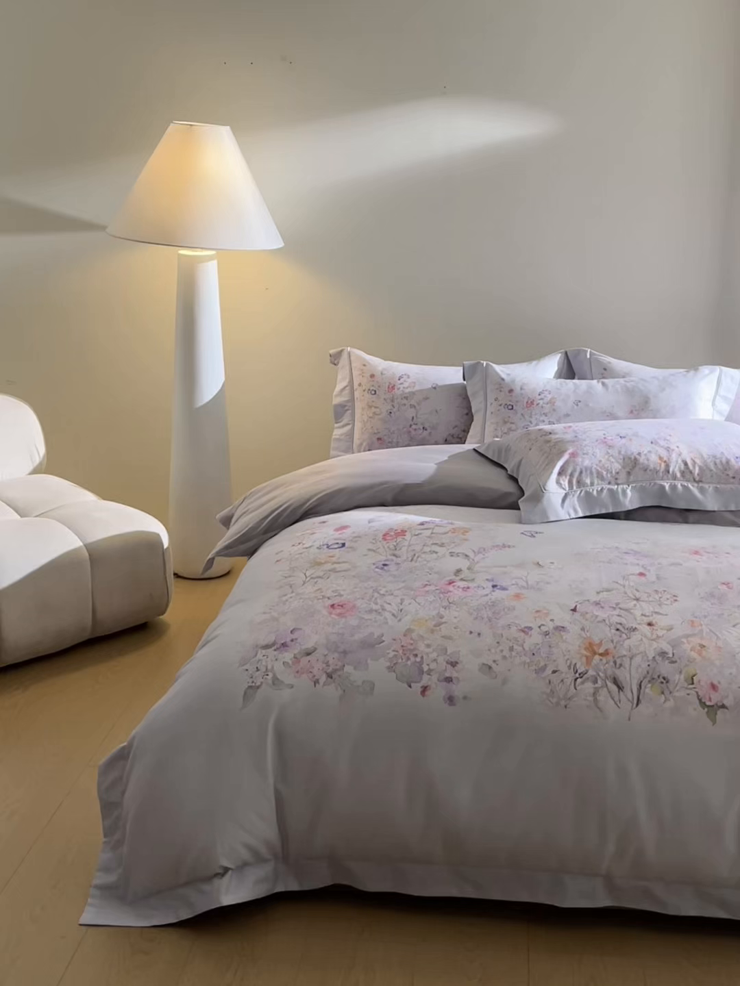 91家纺网 家纺一手货源 找家纺 禾时 2026新款全棉纯棉数码印花埋绳款四件套 雾花蝶影（紫）