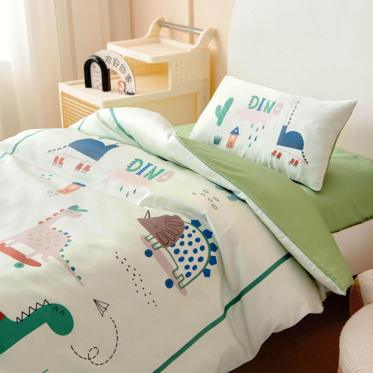 91家纺网 家纺一手货源 找家纺 御棉坊 2026新款60S全棉数码印花幼儿园儿童套件宝宝入园午睡被芯三件套 滑板派对