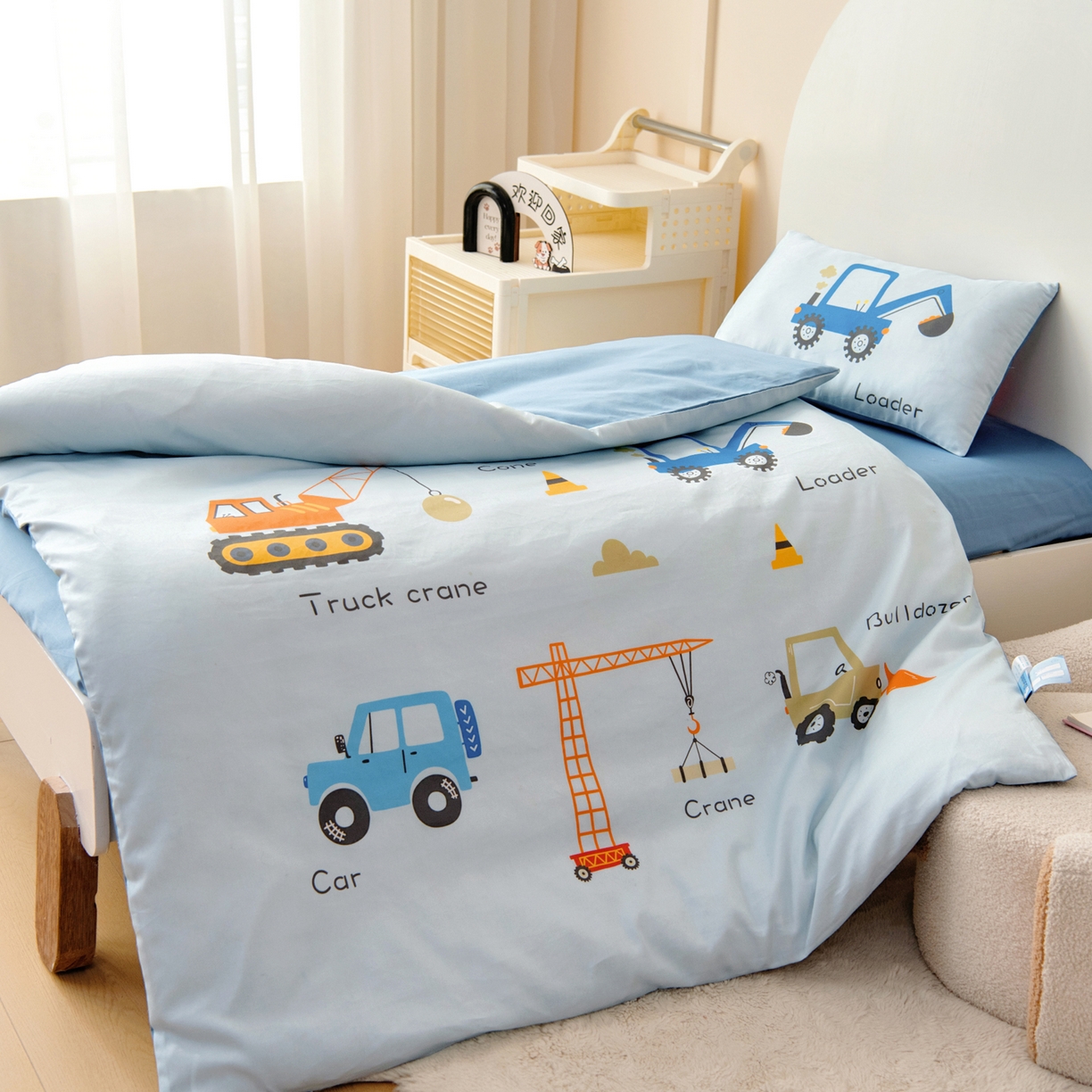 91家纺网 家纺一手货源 找家纺 御棉坊 2026新款60S全棉数码印花幼儿园儿童套件宝宝入园午睡被芯三件套 基建小队