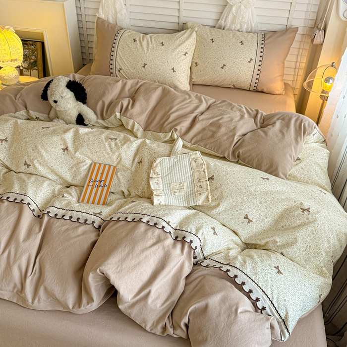 91家纺网 家纺一手货源 找家纺 鑫利来家纺 2026新款古法水洗棉法式花边四件套甄选纯棉花边拼接款四件套印花被套床单单品四件 花间谍