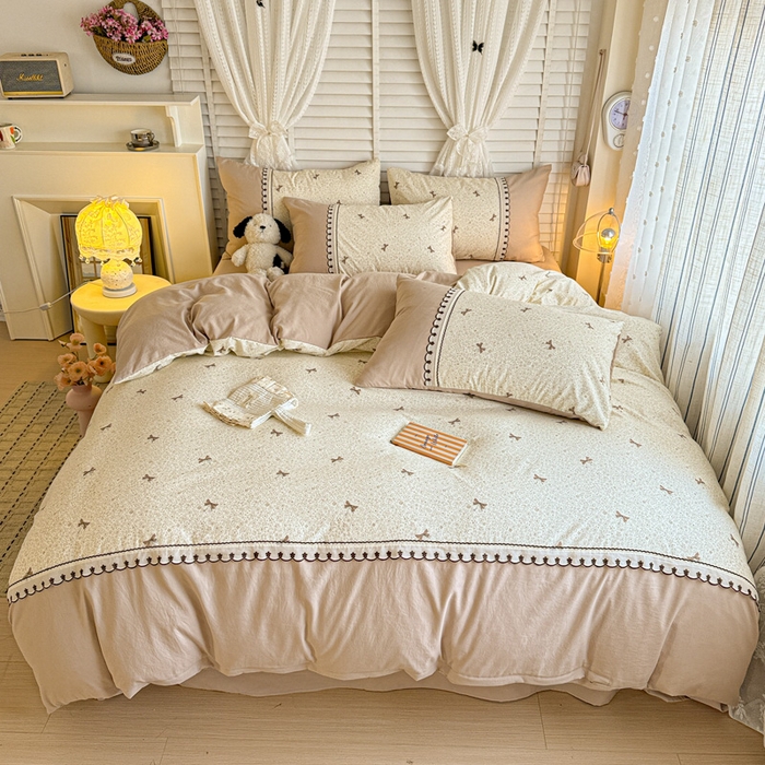 91家纺网 家纺一手货源 找家纺 鑫利来家纺 2026新款古法水洗棉法式花边四件套甄选纯棉花边拼接款四件套印花被套床单单品四件 花间谍