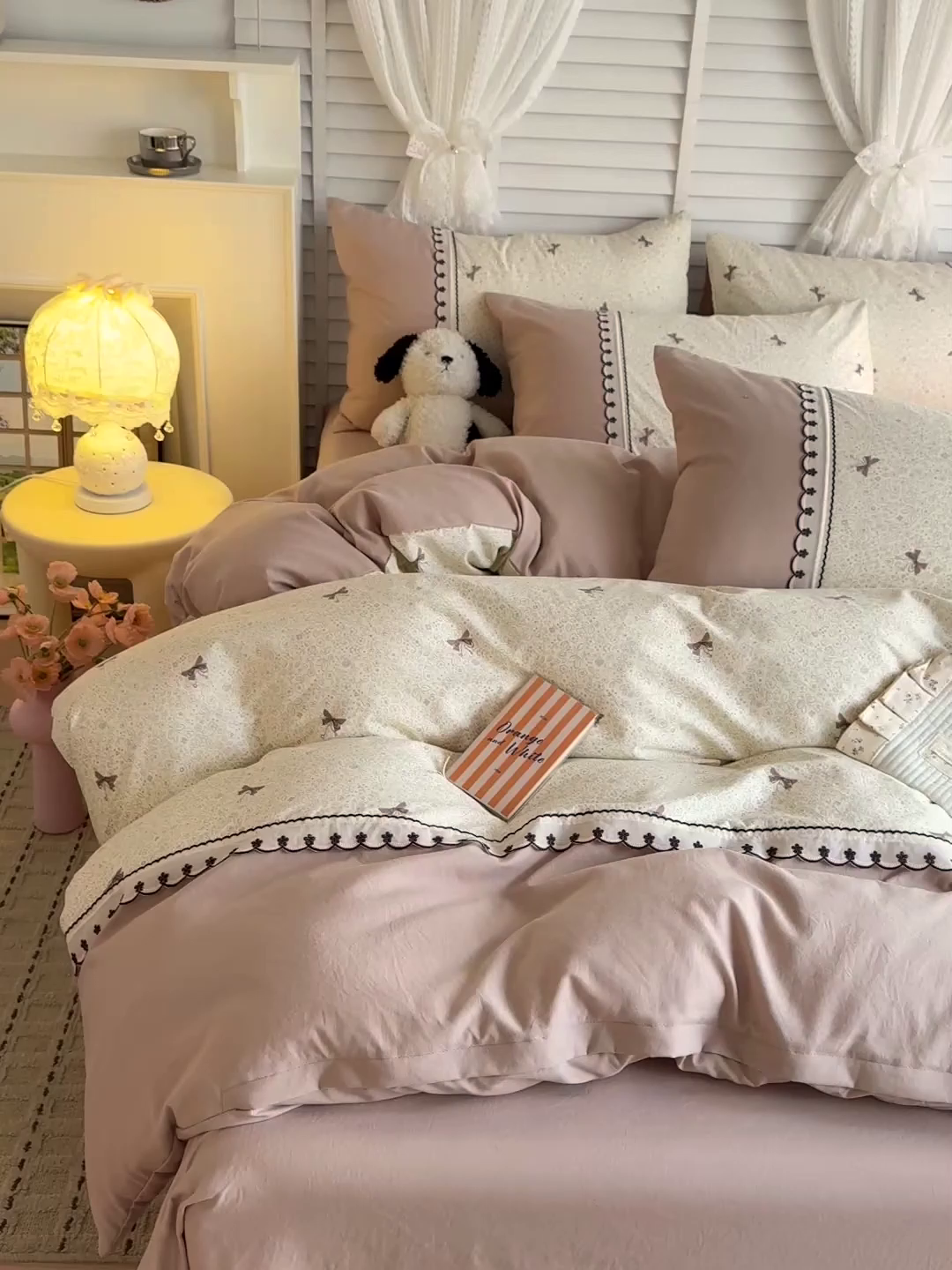 91家纺网 家纺一手货源 找家纺 鑫利来家纺 2026新款古法水洗棉法式花边四件套甄选纯棉花边拼接款四件套印花被套床单单品四件 花间谍