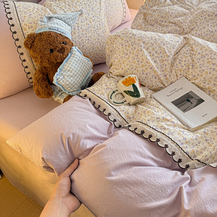 91家纺网 家纺一手货源 找家纺 鑫利来家纺 2026新款古法水洗棉法式花边四件套甄选纯棉花边拼接款四件套印花被套床单单品四件 花千朵