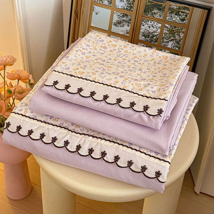 91家纺网 家纺一手货源 找家纺 鑫利来家纺 2026新款古法水洗棉法式花边四件套甄选纯棉花边拼接款四件套印花被套床单单品四件 花千朵