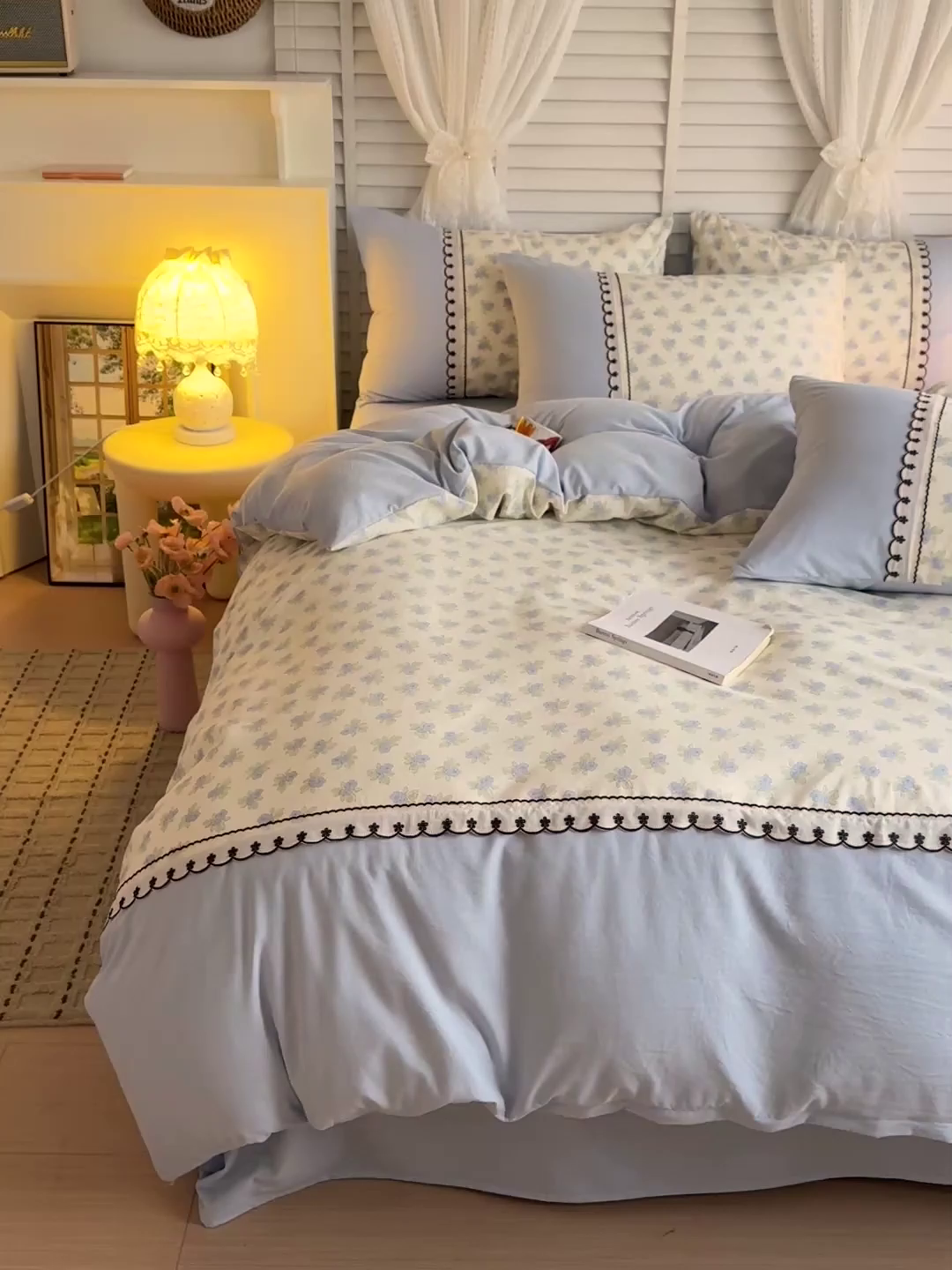 91家纺网 家纺一手货源 找家纺 鑫利来家纺 2026新款古法水洗棉法式花边四件套甄选纯棉花边拼接款四件套印花被套床单单品四件 兰黛