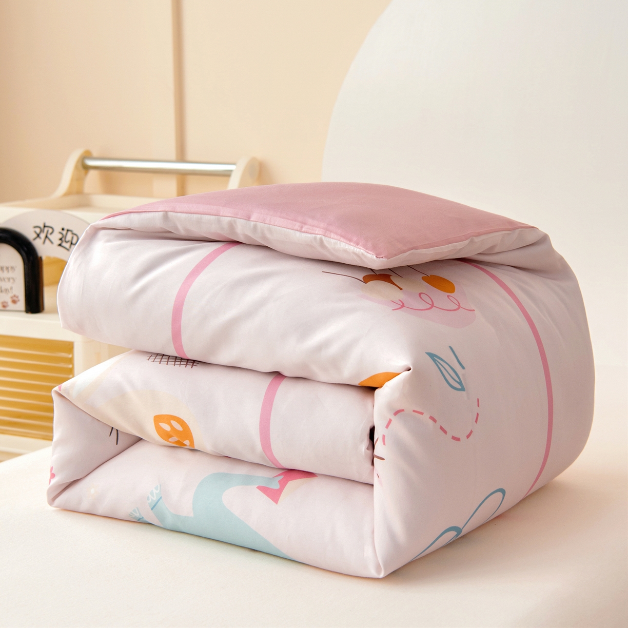 91家纺网 家纺一手货源 找家纺 御棉坊 2026新款60S全棉数码印花幼儿园儿童套件宝宝入园午睡被芯三件套 森林邮递员