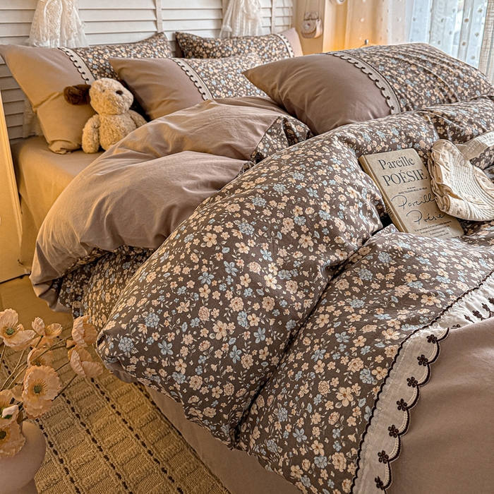 91家纺网 家纺一手货源 找家纺 鑫利来家纺 2026新款古法水洗棉法式花边四件套甄选纯棉花边拼接款四件套印花被套床单单品四件 漫野