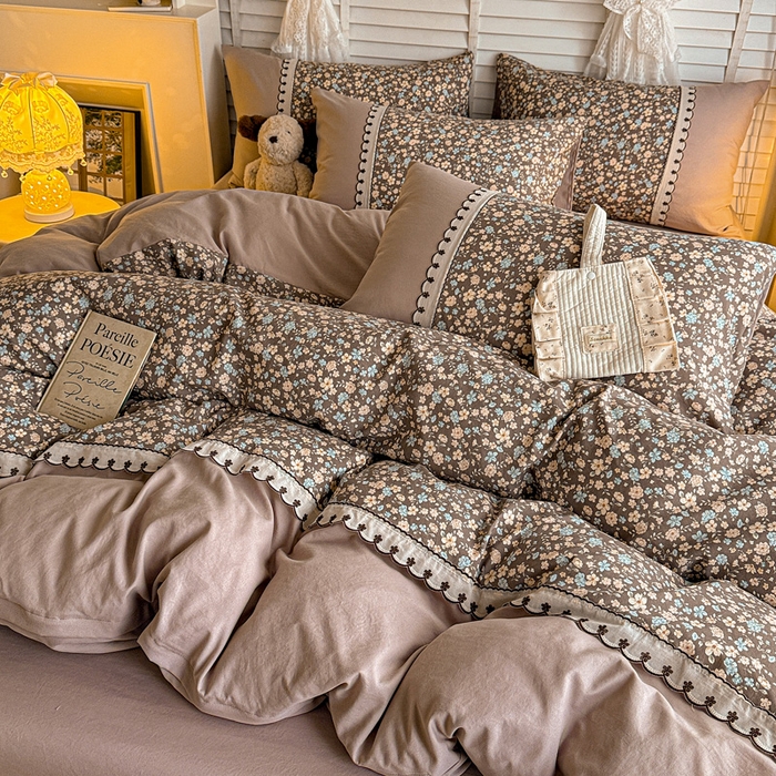 91家纺网 家纺一手货源 找家纺 鑫利来家纺 2026新款古法水洗棉法式花边四件套甄选纯棉花边拼接款四件套印花被套床单单品四件 漫野