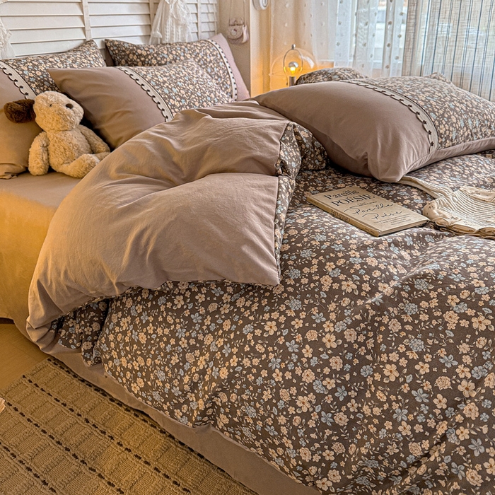 91家纺网 家纺一手货源 找家纺 鑫利来家纺 2026新款古法水洗棉法式花边四件套甄选纯棉花边拼接款四件套印花被套床单单品四件 漫野