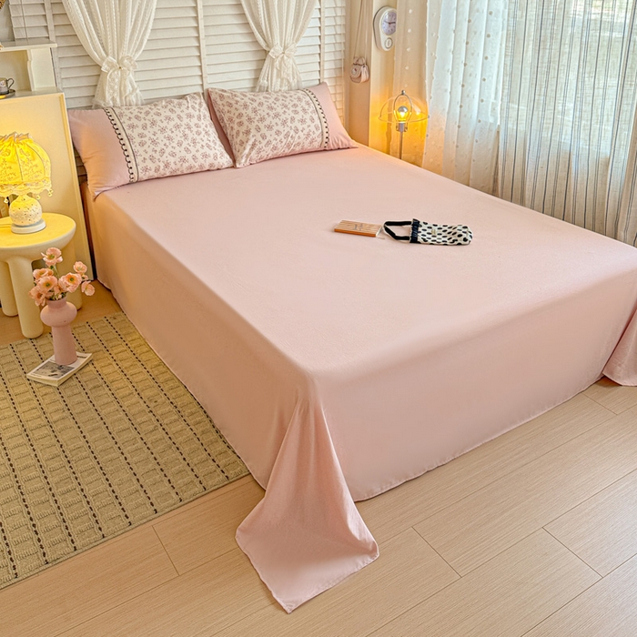 91家纺网 家纺一手货源 找家纺 鑫利来家纺 2026新款古法水洗棉法式花边四件套甄选纯棉花边拼接款四件套印花被套床单单品四件 七分甜