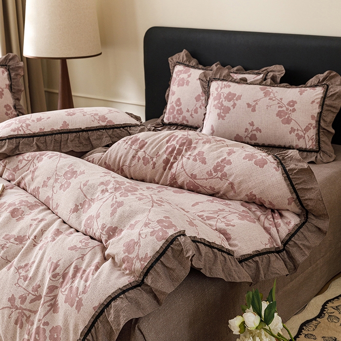 91家纺网 家纺一手货源 找家纺 悦然毛巾被 2026新款原麻水洗提花四件套 粉枝絮语