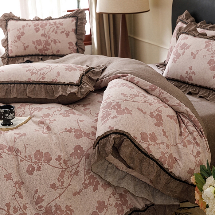 91家纺网 家纺一手货源 找家纺 悦然毛巾被 2026新款原麻水洗提花四件套 粉枝絮语