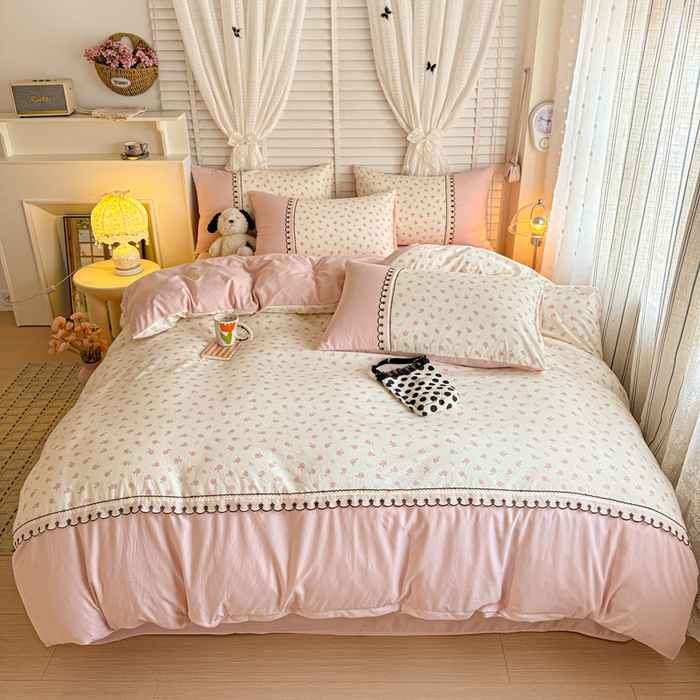 91家纺网 家纺一手货源 找家纺 鑫利来家纺 2026新款古法水洗棉法式花边四件套甄选纯棉花边拼接款四件套印花被套床单单品四件 小玫瑰