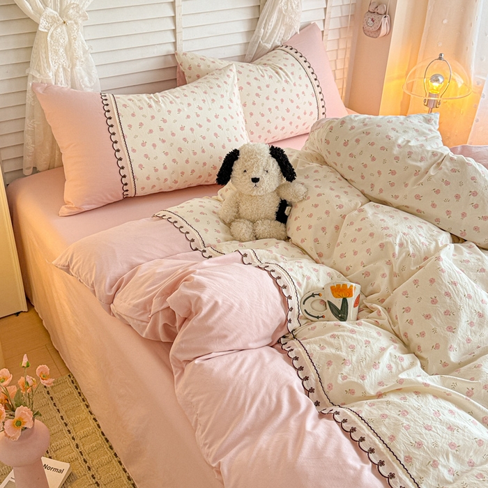 91家纺网 家纺一手货源 找家纺 鑫利来家纺 2026新款古法水洗棉法式花边四件套甄选纯棉花边拼接款四件套印花被套床单单品四件 小玫瑰