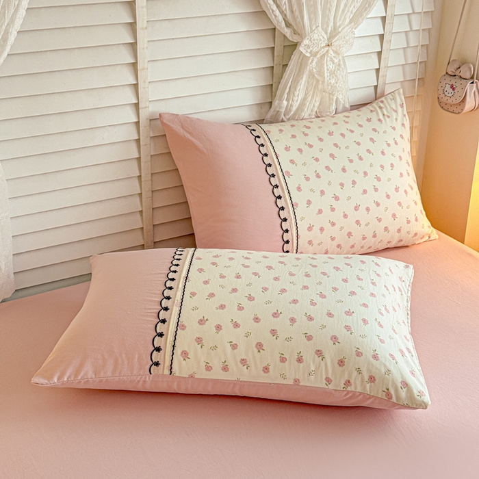 91家纺网 家纺一手货源 找家纺 鑫利来家纺 2026新款古法水洗棉法式花边四件套甄选纯棉花边拼接款四件套印花被套床单单品四件 小玫瑰