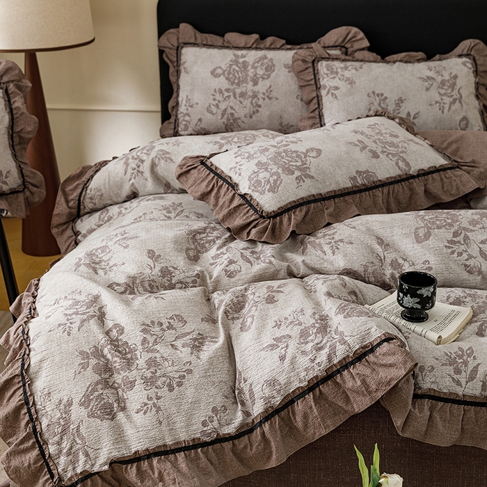 91家纺网 家纺一手货源 找家纺 悦然毛巾被 2026新款原麻水洗提花四件套 咖枝雾影