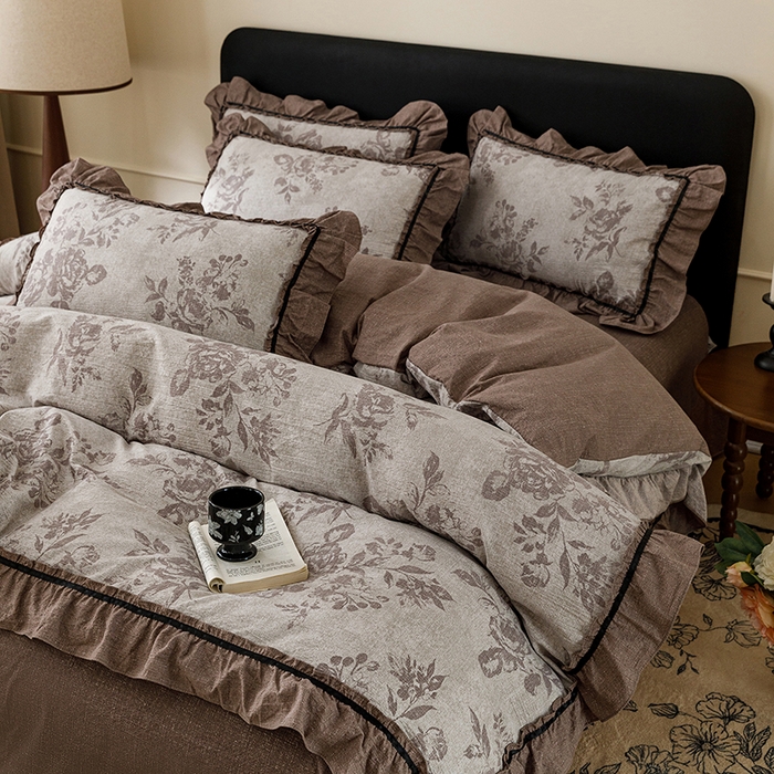 91家纺网 家纺一手货源 找家纺 悦然毛巾被 2026新款原麻水洗提花四件套 咖枝雾影